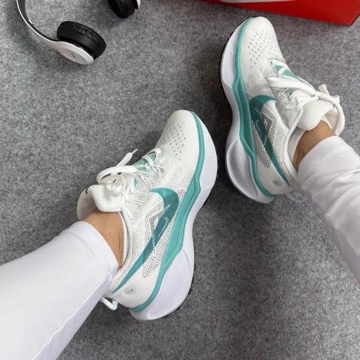 Tênis Nike Pegasus Trail 5 - Branco / Verde