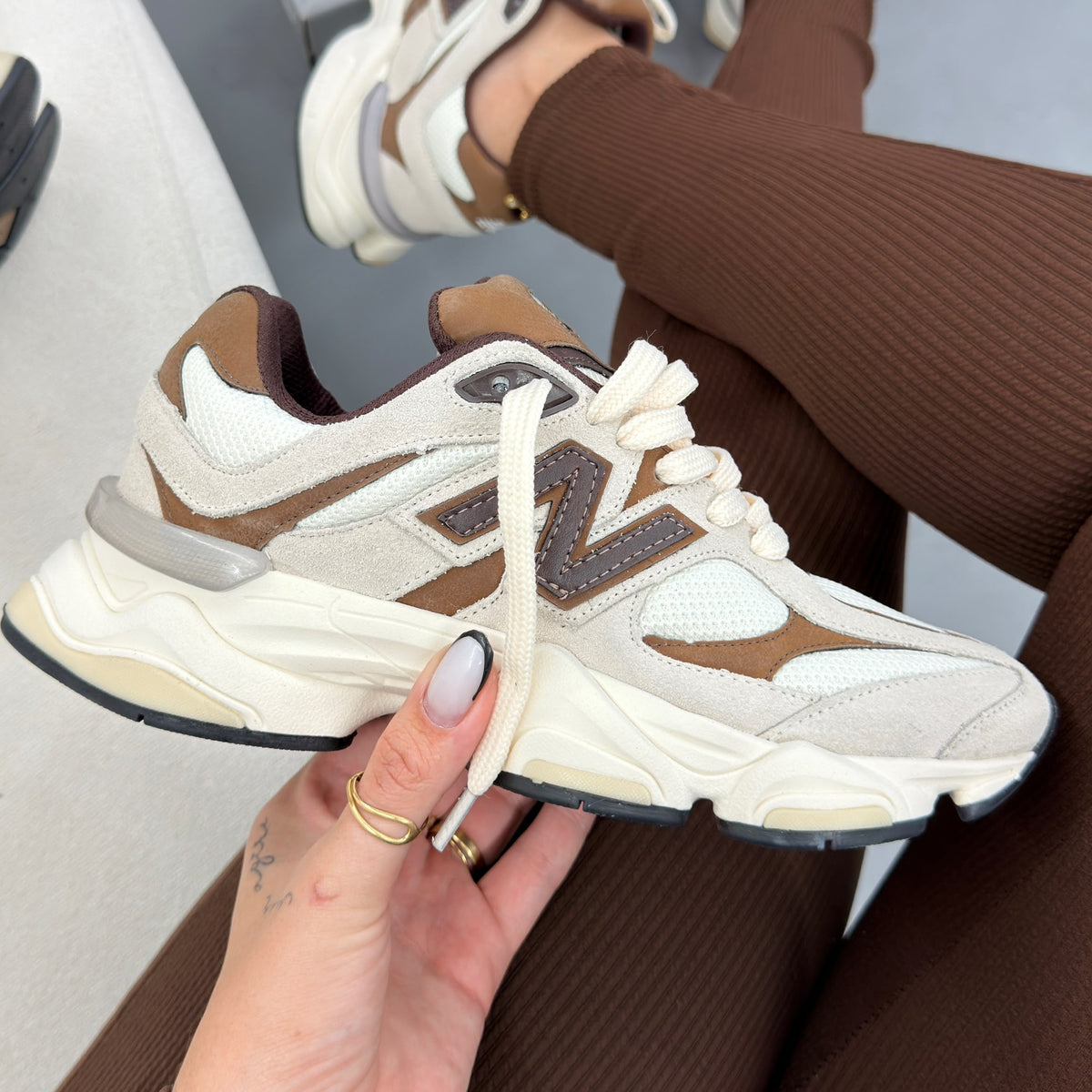Tênis New Balance 9060 - Vanilla Coffe