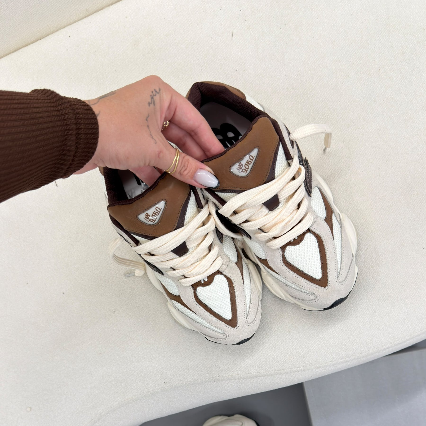 Tênis New Balance 9060 - Vanilla Coffe