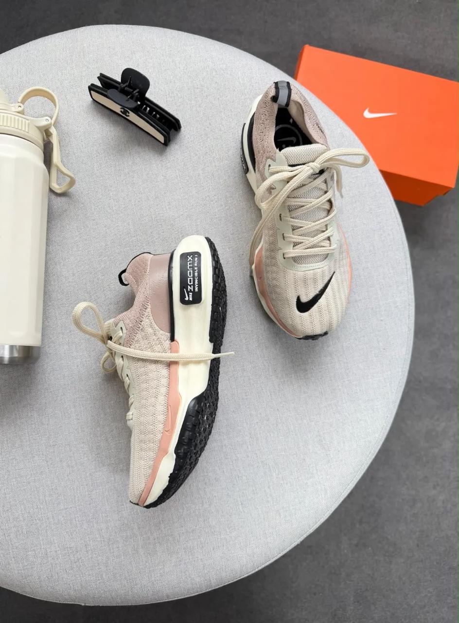 TÊNIS Nike ZoomX Invincible - Nude