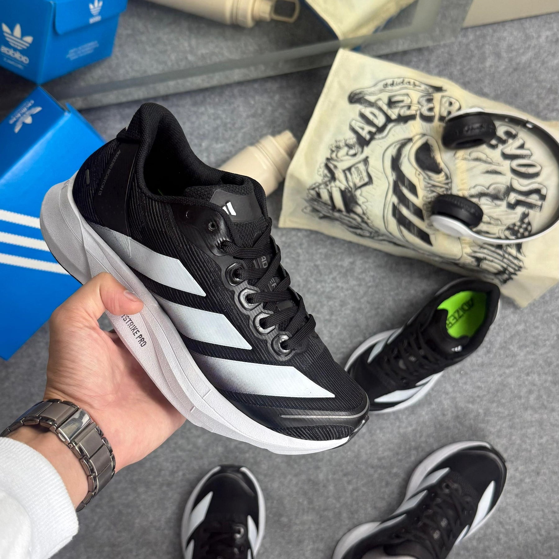 Tênis Adidas Boston 13 - Preto / Branco