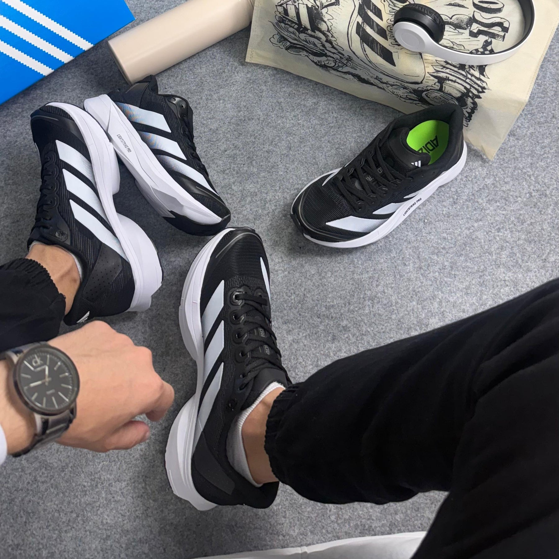 Tênis Adidas Boston 13 - Preto / Branco