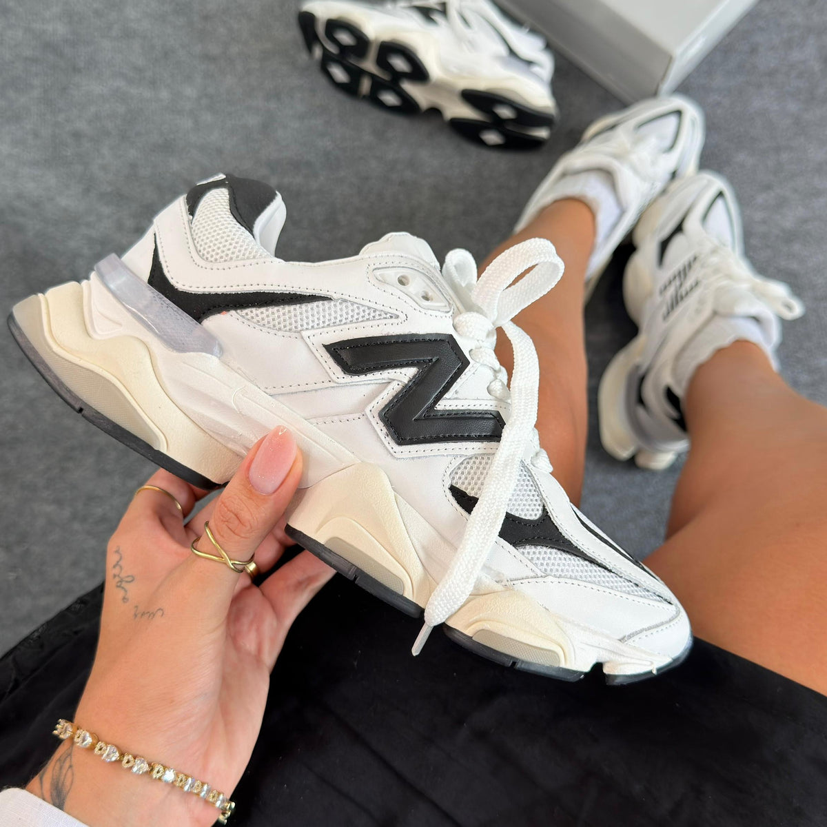 Tênis New Balance 9060 - Branco / Preto