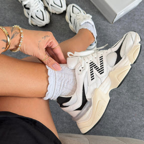 Tênis New Balance 9060 - Branco / Preto