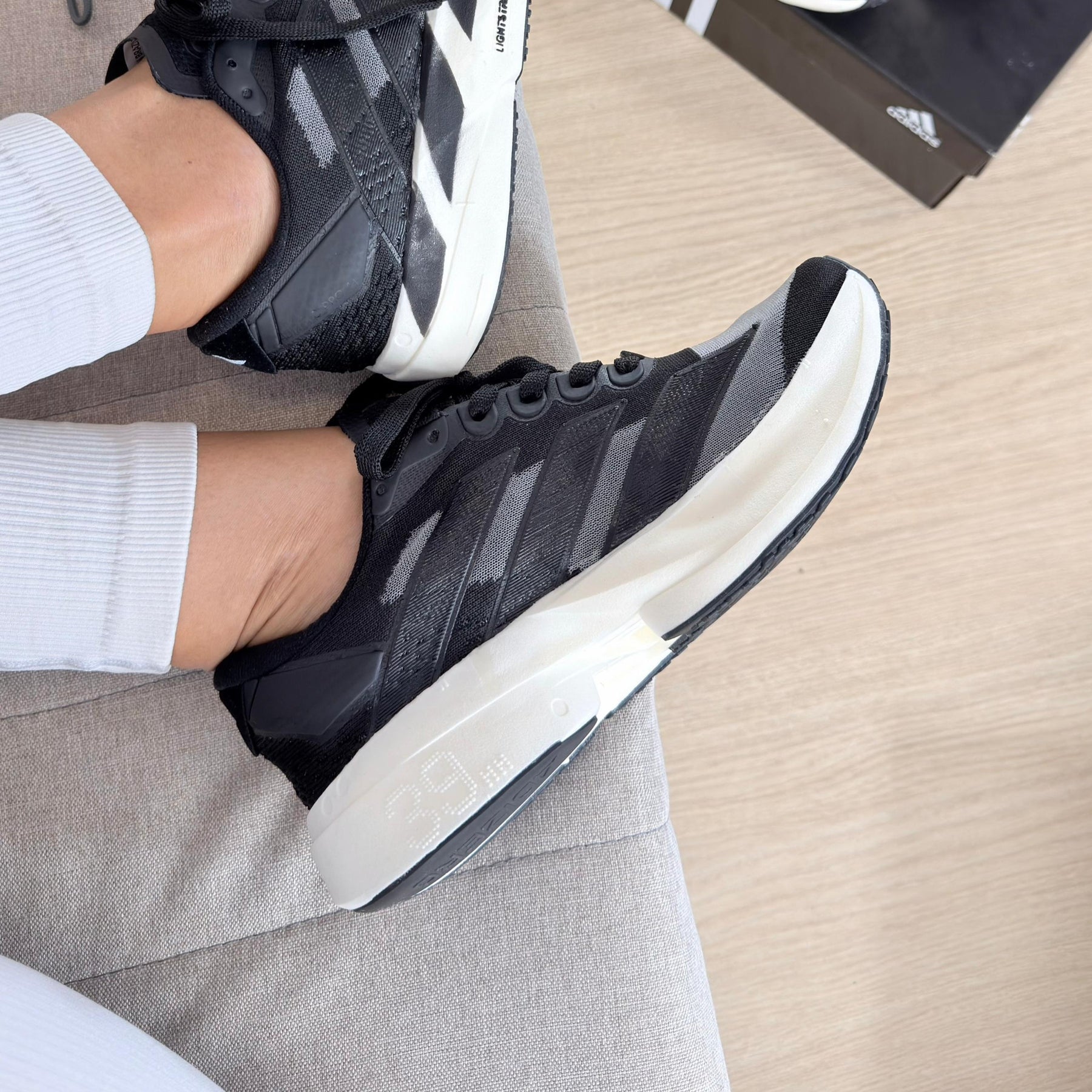 Tênis Adidas Adizero Adios Pro 4 - Preto Off