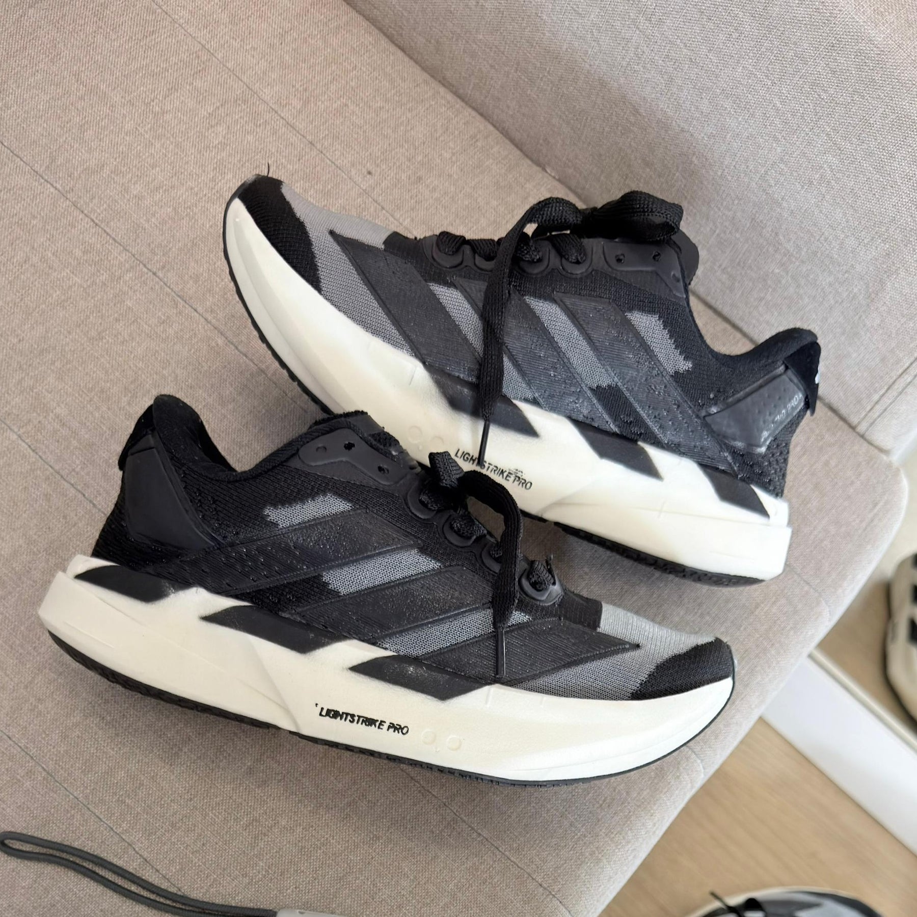 Tênis Adidas Adizero Adios Pro 4 - Preto Off