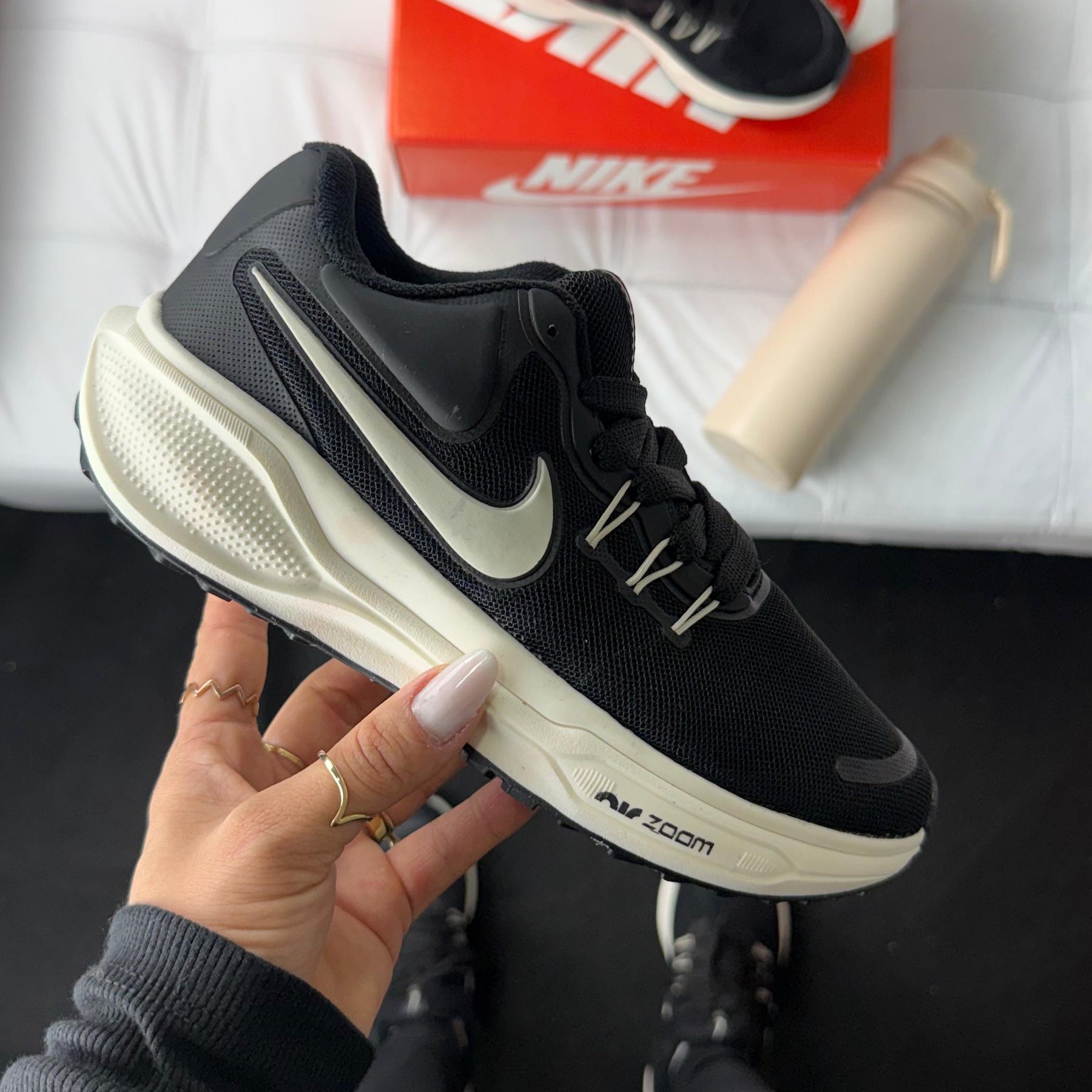 Tênis Nike Zoom Revolution - Preto Off