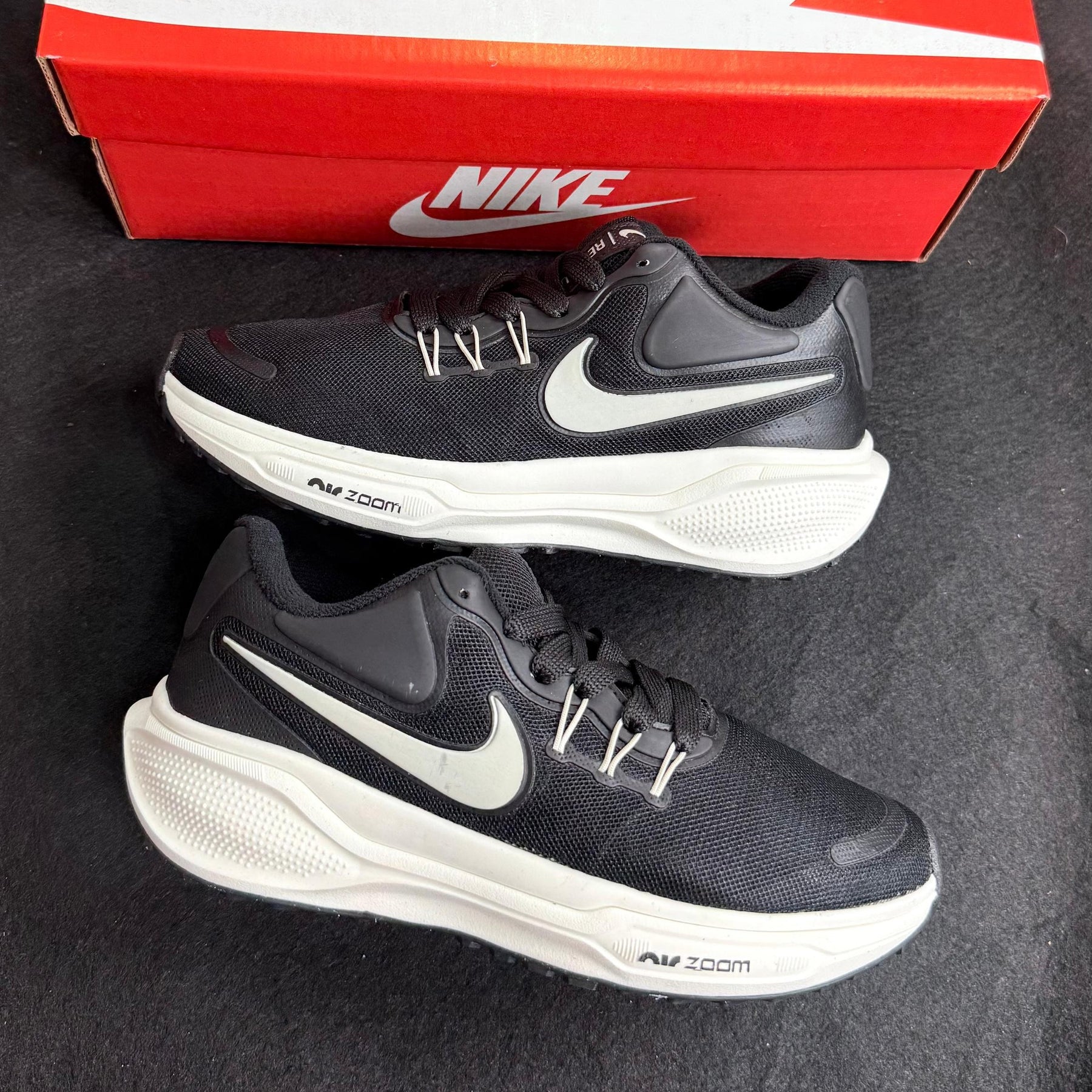 Tênis Nike Zoom Revolution - Preto Off