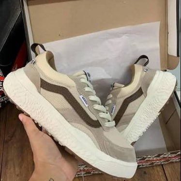 Tênis Vans Ultrarange NEO - Off / Marrom