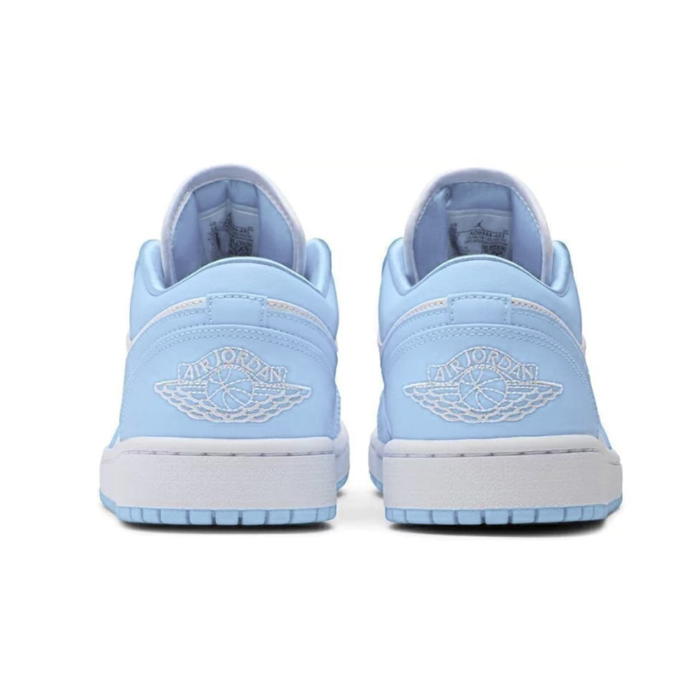 Tênis Air Jordan 1 Low - Azul Bebe