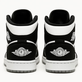 Tênis Air Jordan 1 - Preto / Branco